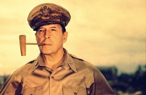 Jan Posadzy - Douglas MacArthur – Obrońca prawdy i dystrybucjonista