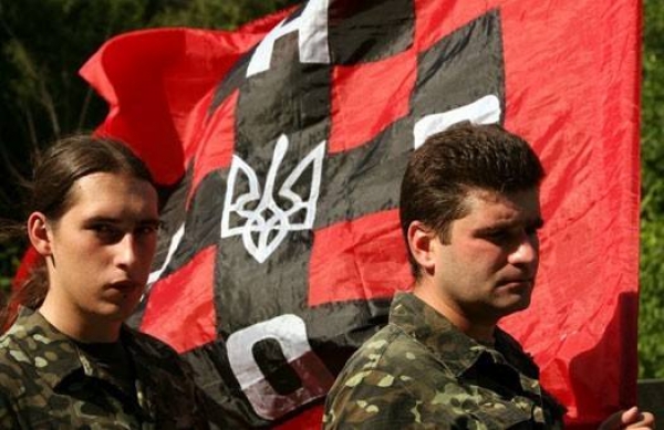 Historia, baza ideologiczna, program polityczny i aktywizm paramilitarny ukraińskiej organizacji UNA – UNSO
